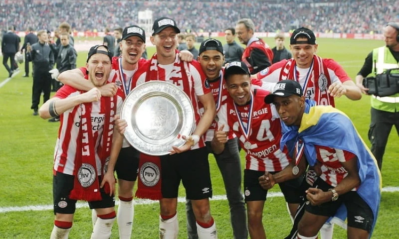 Eredivisie là giải đấu có các câu lạc bộ chơi tấn công hấp dẫn 