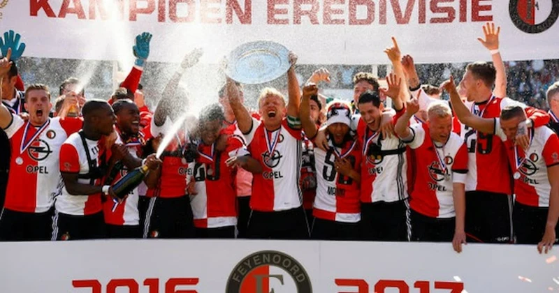 Eredivisie League chỉ sở hữu 1 suất chính và 2 suất playoff dự C1 